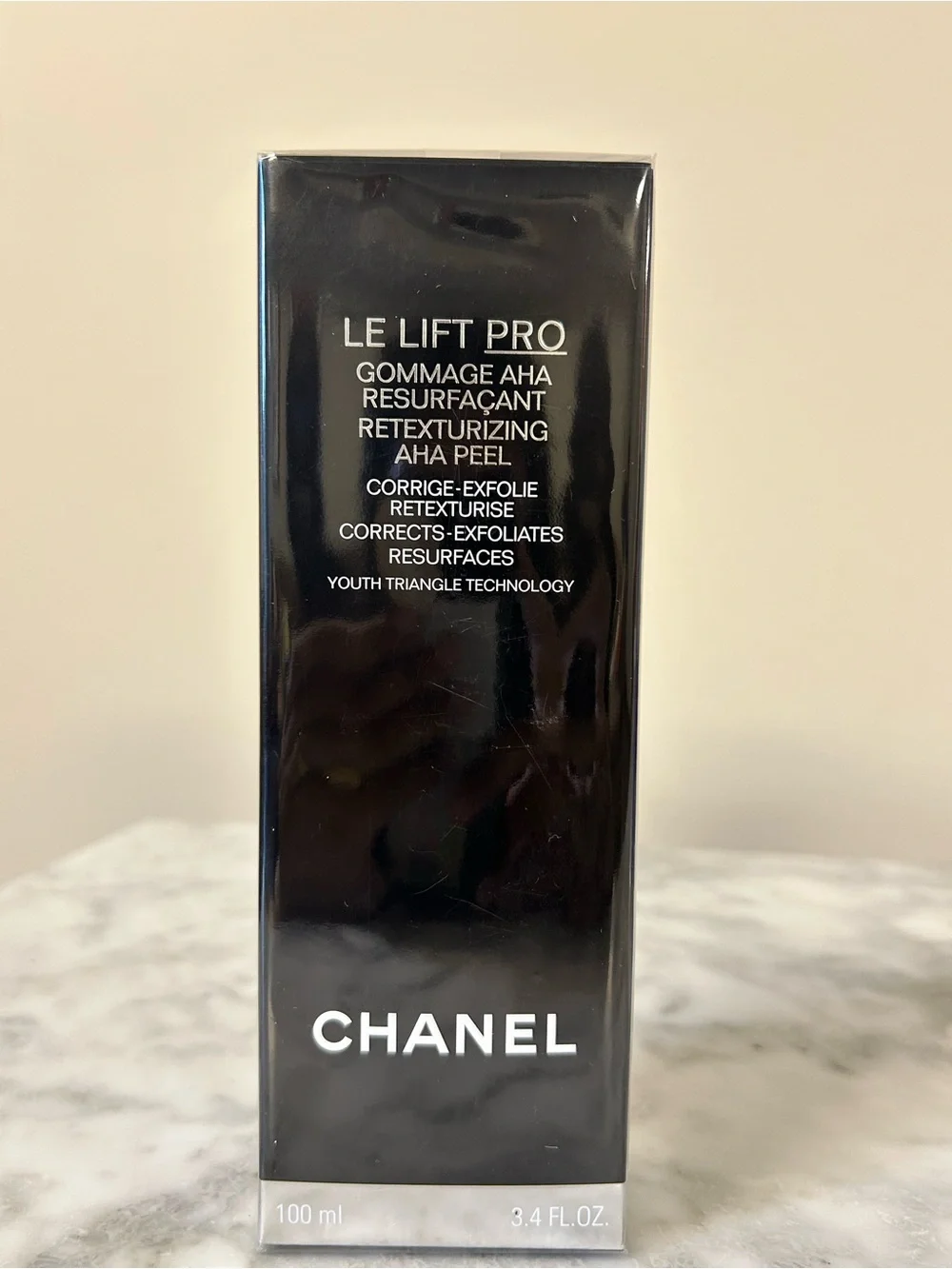 Le Lift Pro • Chanel • Retexturizing AHA Peel 100mL